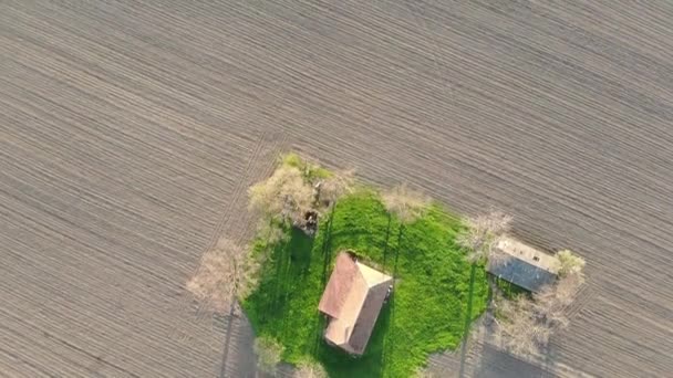 Aerial Flight Abandoned Ranch Flat Agricultural Fields Sunny Spring Evening — Stock Video