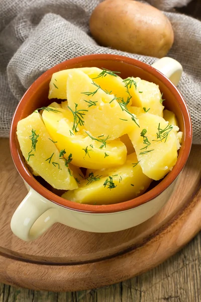 Boiled potatoes with dill and butter — Stock Photo, Image