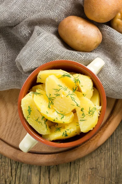 Boiled potatoes with dill and butter — Stock Photo, Image