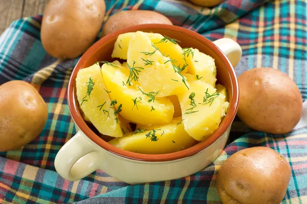 Boiled potatoes with dill and butter — Stock Photo, Image