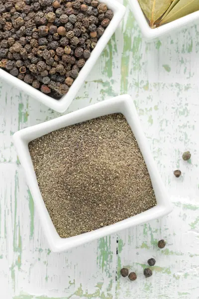 Black pepper — Stock Photo, Image