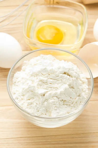 Ägg och mjöl — Stockfoto