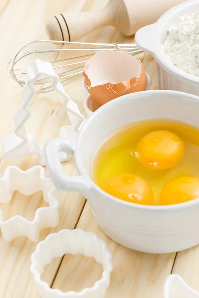鸡蛋和面粉τα αυγά και το αλεύρι — Φωτογραφία Αρχείου