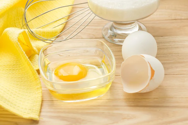 鸡蛋和糖 — 图库照片