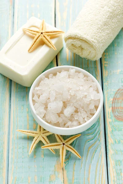 Mořská sůl a mýdla — Stock fotografie
