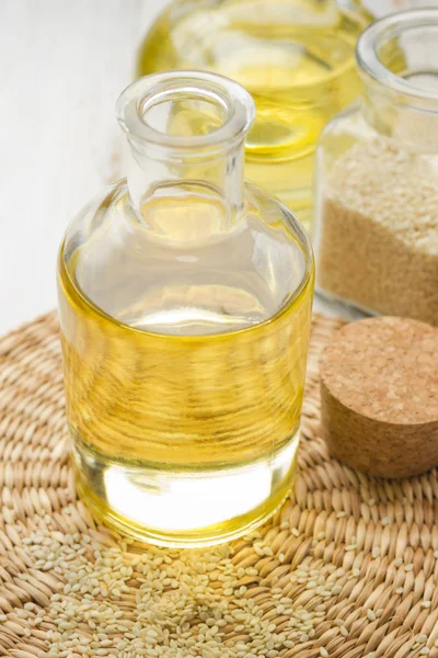 Sezamová semínka a olej — Stock fotografie