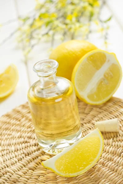 柠檬油 — 图库照片