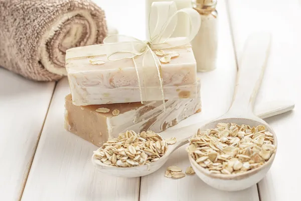 Oatmeal soap — Stock Photo, Image