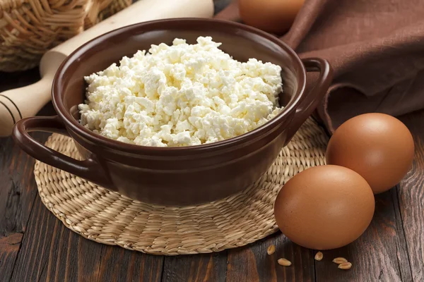 Cottage, eggs and milk — Stock Photo, Image