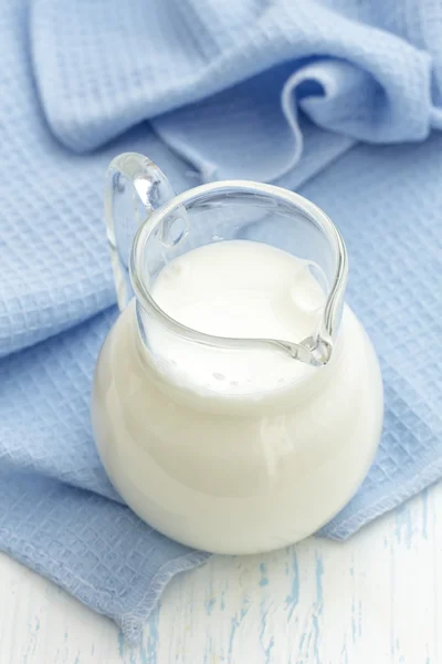 Verse melk — Stockfoto