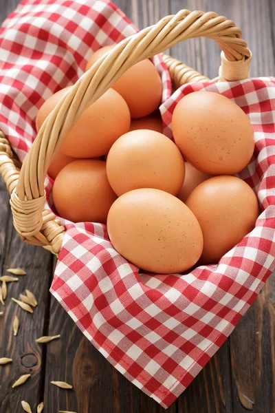 Raw eggs — Stock Photo, Image