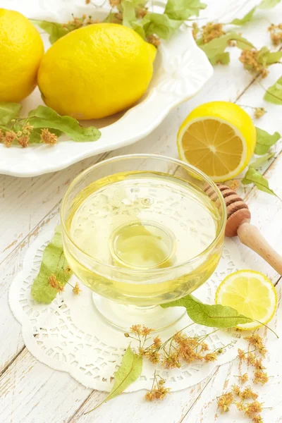 Miel con limones — Foto de Stock