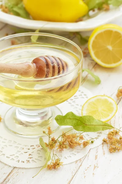 Miele con limoni — Foto Stock