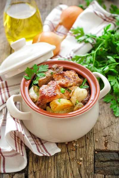 Carne assada com legumes — Fotografia de Stock