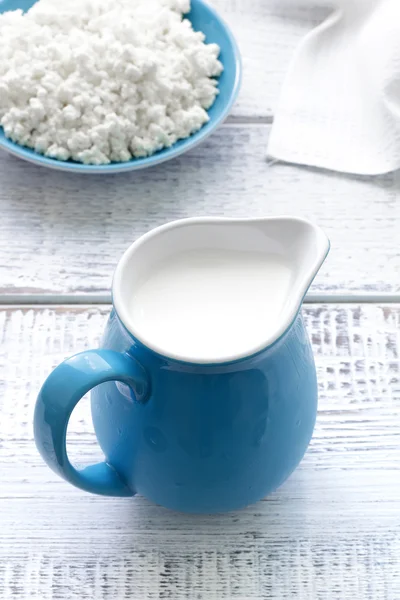 Cabaña con leche — Foto de Stock