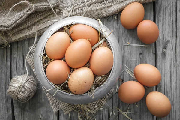 Raw eggs — Stock Photo, Image