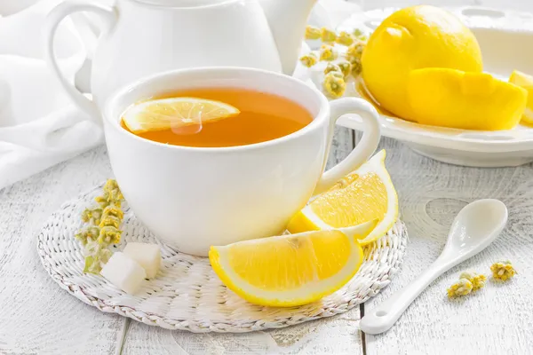 Lemon tea — Stock Photo, Image