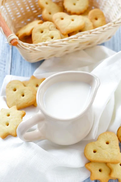 Süt ve kurabiye — Stok fotoğraf