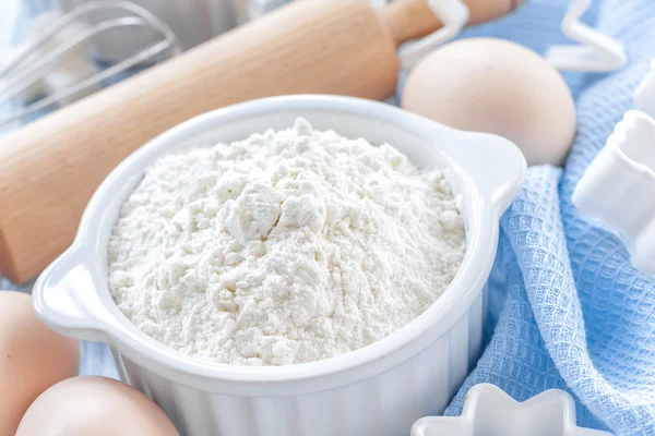 小麦粉と卵 — ストック写真