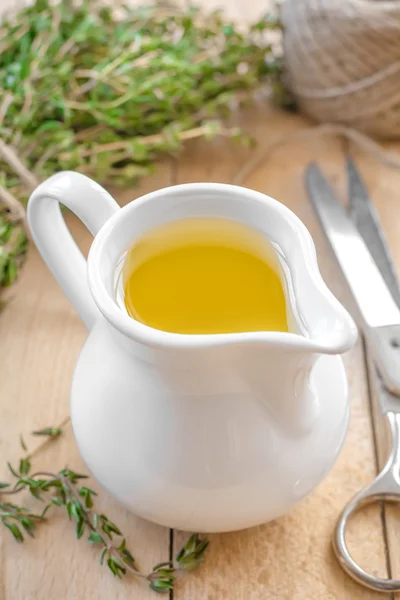 Thyme oil — Stock Photo, Image