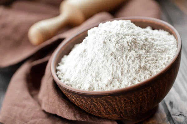 Flour on a table — Stock Photo, Image