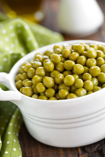 Groene erwten — Stockfoto