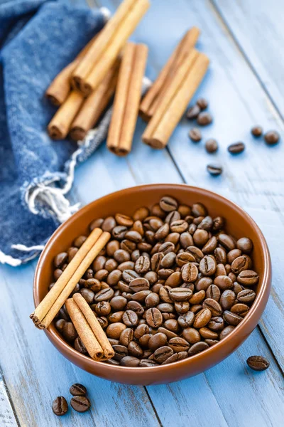 Coffee and cinnamon — Stock Photo, Image