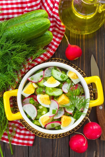 Салат из редьки — стоковое фото
