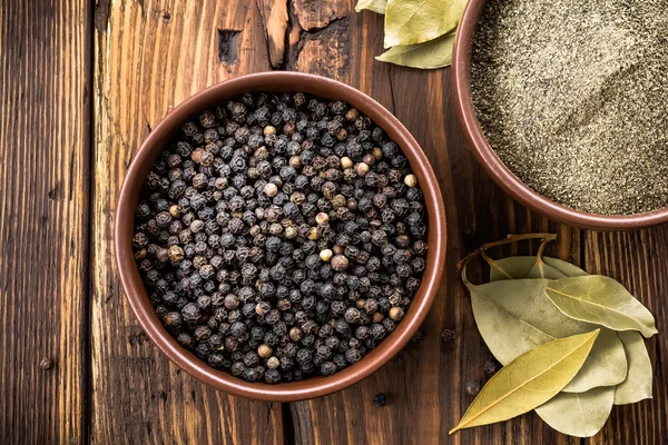 Black pepper — Stock Photo, Image