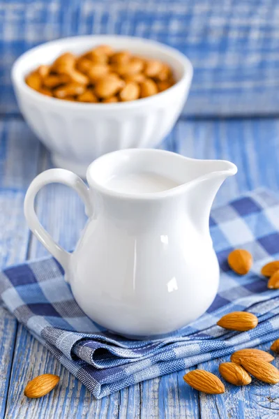 Leche de almendra — Foto de Stock