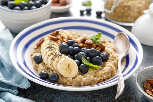 Oatmeal Fresh Blueberries Pecans Banana — Stock Photo, Image