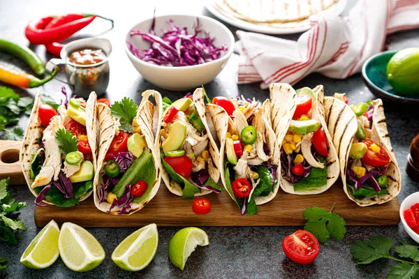 Chicken Tacos Grilled Meat Avocado Fresh Vegetable Salad Sauce Salsa — Stock Photo, Image