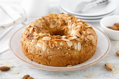 Fındıklı Fransız bademli kek.