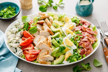 Cobb salatası, geleneksel Amerikan mutfağı.