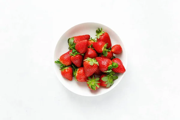 Erdbeere Auf Weißem Hintergrund Draufsicht Flache Lage — Stockfoto