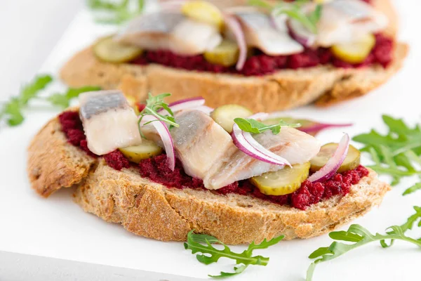 Sandwiches Toasts Salted Herring Beetroot Pate — Stock Photo, Image