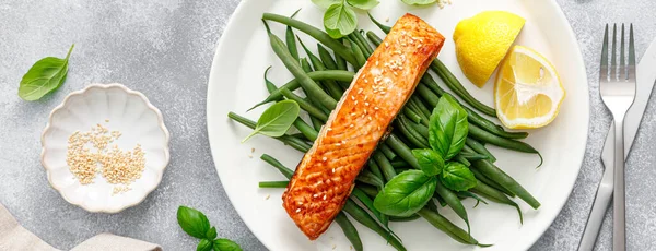 Grilled Salmon Fish Fillet Green Beans Lemon Basil Banner — Stock Photo, Image