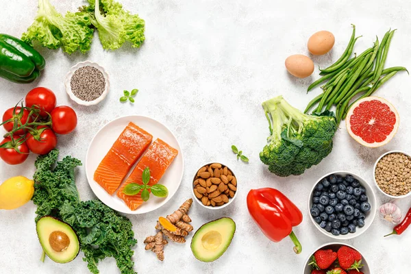 Comida Saludable Fondo Alimentario Saludable Salmón Frutas Verduras Bayas Superfood — Foto de Stock
