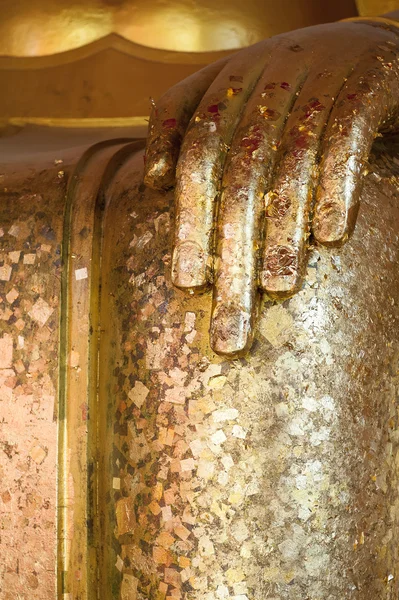 Złoty Budda ręce — Zdjęcie stockowe