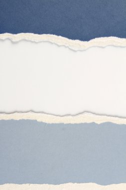 Mavi kağıt sökük