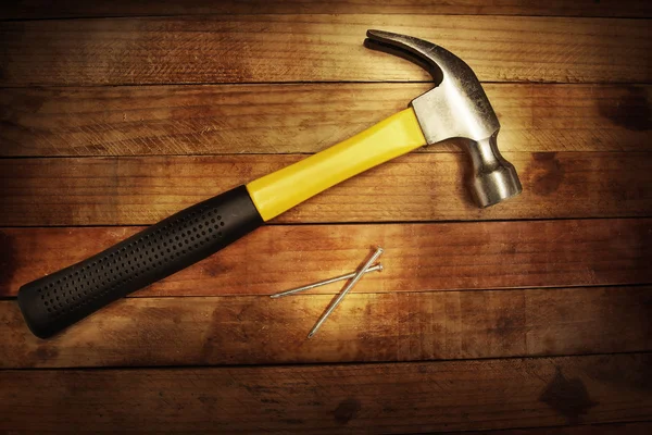 Hammer und Nägel — Stockfoto