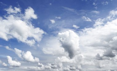 büyük mavi gökyüzü