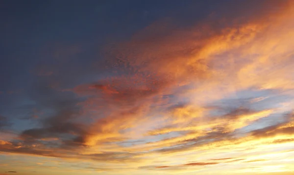 Ljusa himlen — Stockfoto