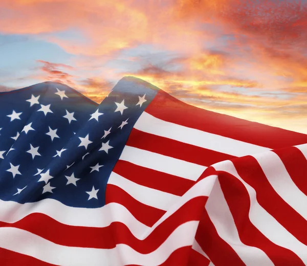 Amerikaanse Vlag Zonnige Lucht — Stockfoto