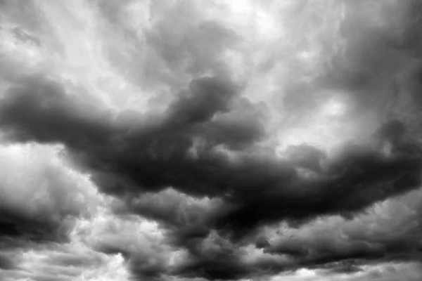 Graue Gewitterwolken Himmel — Stockfoto