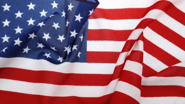 Dalgalanan Amerikan bayrağının yakın çekimi