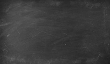 Tahta arka planda tebeşir temizlendi