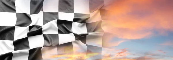 Шахматный Флаг Ярком Небе — стоковое фото