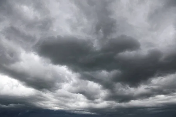 Nubi Grigie Tempesta Nel Cielo — Foto Stock