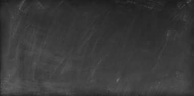 Tahta arka planda tebeşir temizlendi